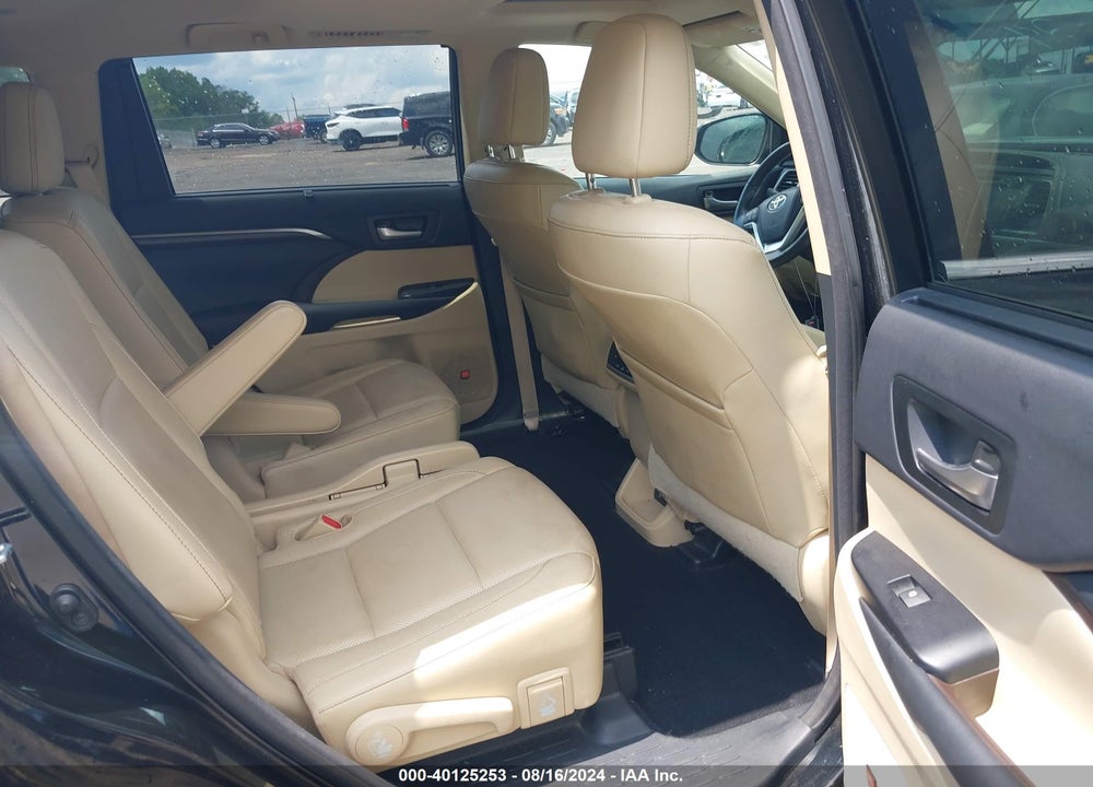 2015 TOYOTA HIGHLANDER LIMITED V6 VIN: 5TDYKRFH7FS049717