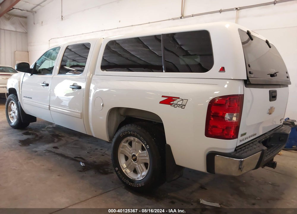 2011 CHEVROLET SILVERADO 1500 LT VIN: 3GCPKSE34BG159450