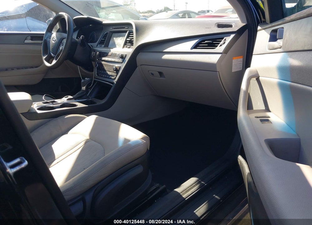 2017 HYUNDAI SONATA HYBRID SE VIN: KMHE24L15HA059672