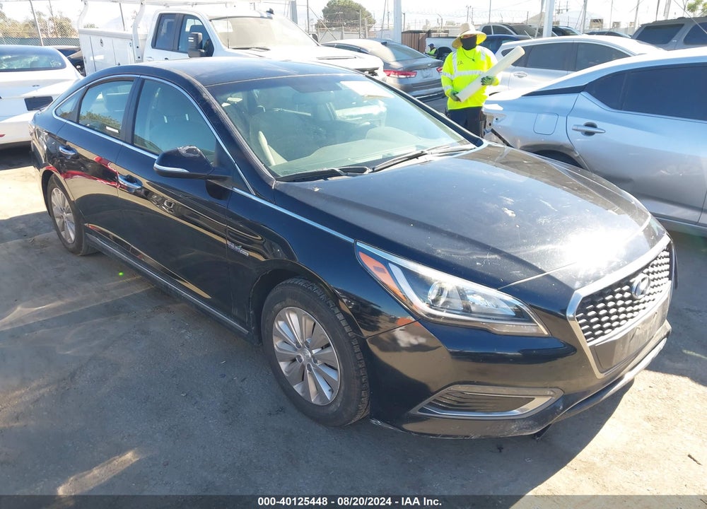 2017 HYUNDAI SONATA HYBRID SE VIN: KMHE24L15HA059672
