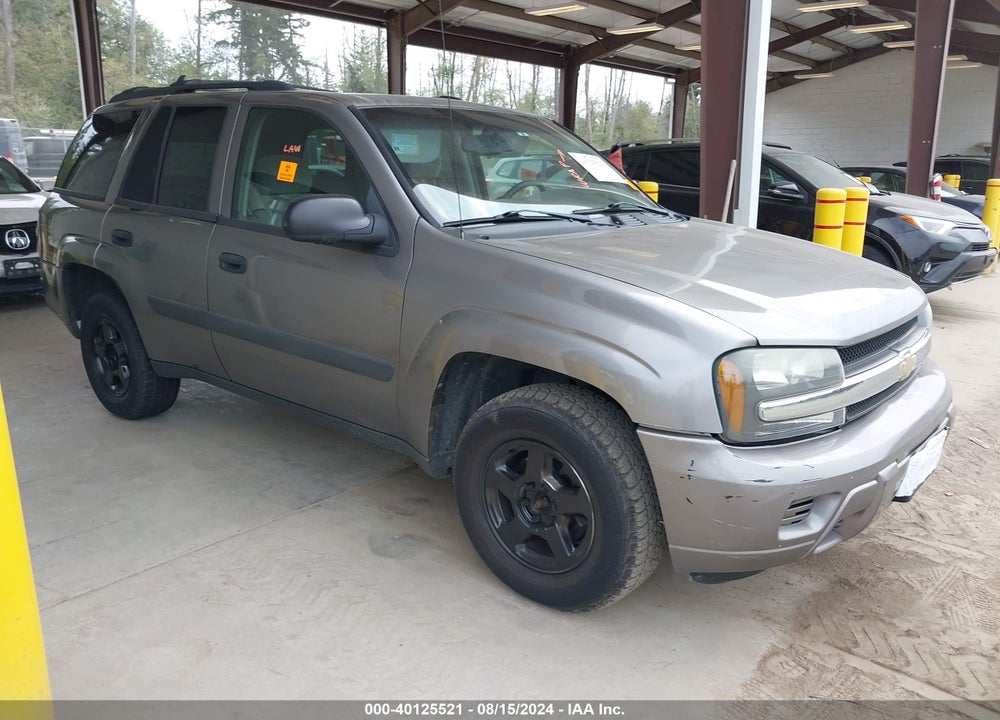 2005 CHEVROLET TRAILBLAZER LS VIN: 1GNDT13S352337552