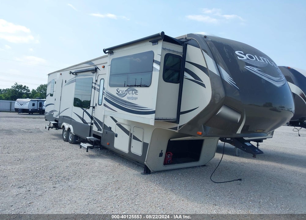 2014 GRAND DESIGN SOLITUDE 379FL VIN: 573FS4326E1101921