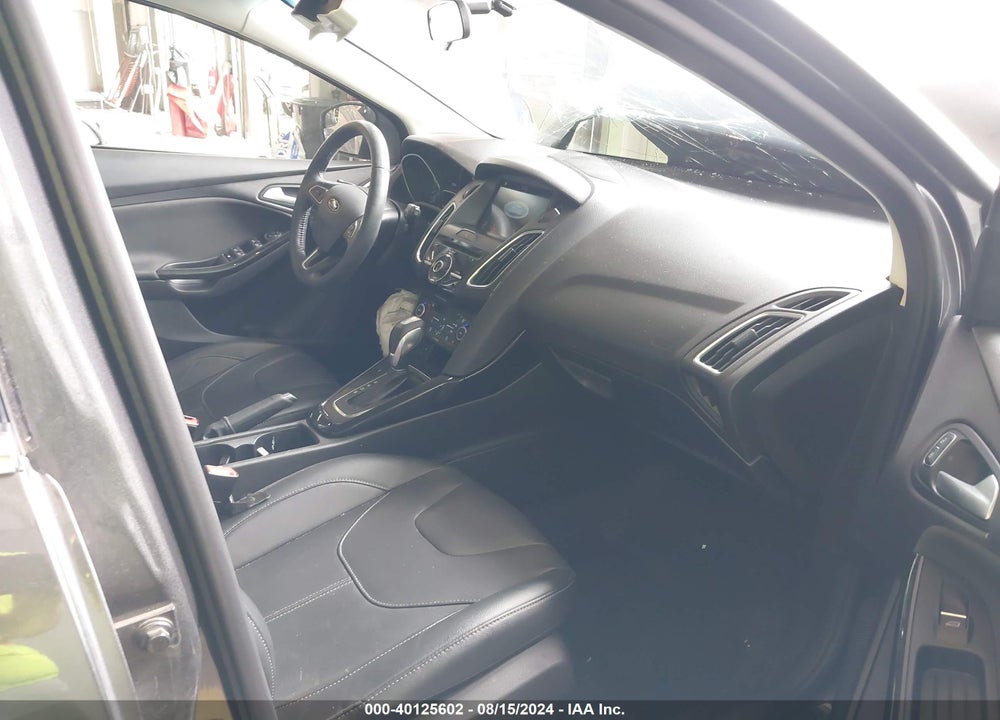 2018 FORD FOCUS TITANIUM VIN: 1FADP3N29JL213513