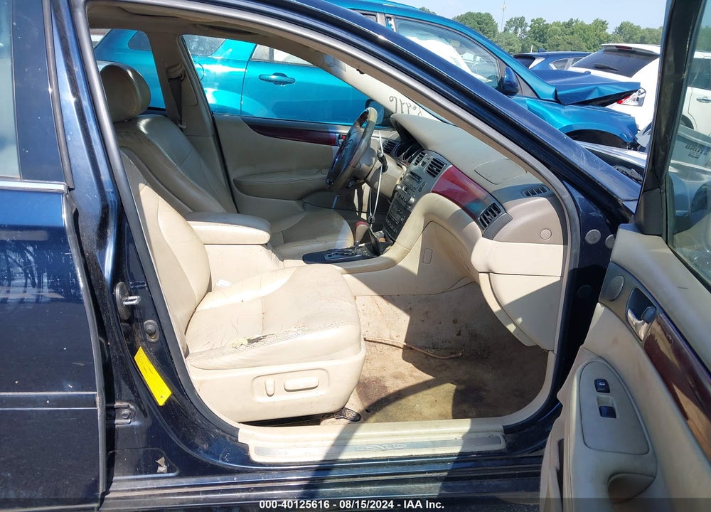 2004 LEXUS ES 330 VIN: JTHBA30G140006897