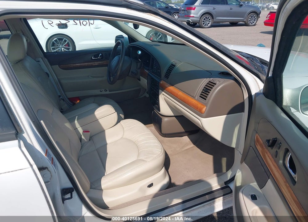 2001 LINCOLN CONTINENTAL VIN: 1LNHM97V61Y704733