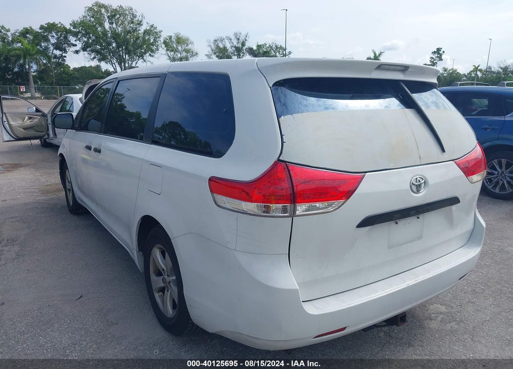 2011 TOYOTA SIENNA BASE V6 VIN: 5TDZK3DC6BS091332