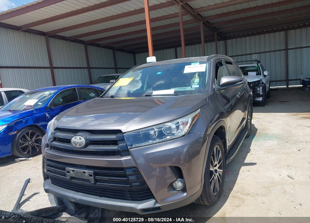 2017 TOYOTA HIGHLANDER SE VIN: 5TDKZRFH9HS509545