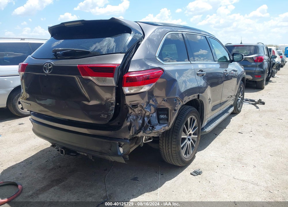 2017 TOYOTA HIGHLANDER SE VIN: 5TDKZRFH9HS509545