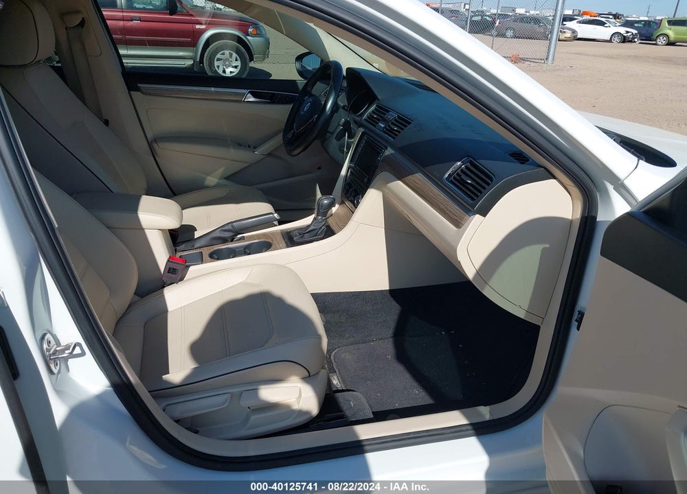 2018 VOLKSWAGEN PASSAT 2.0T SE VIN: 1VWBA7A30JC036579