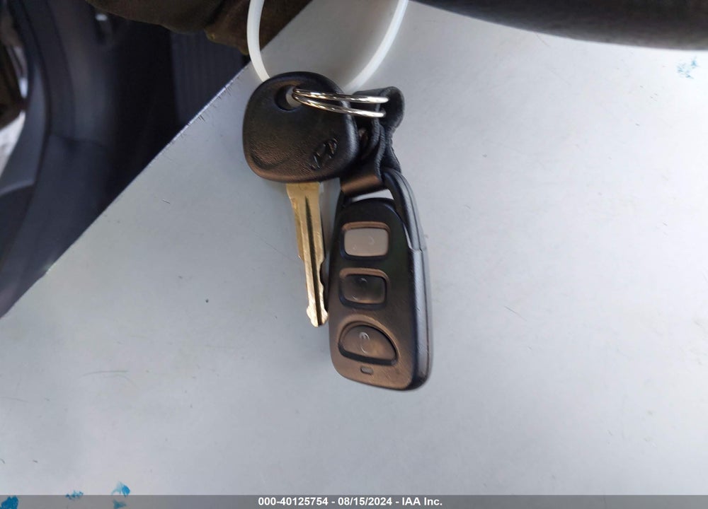 2013 HYUNDAI ELANTRA GLS VIN: KMHDH4AE5DU916923