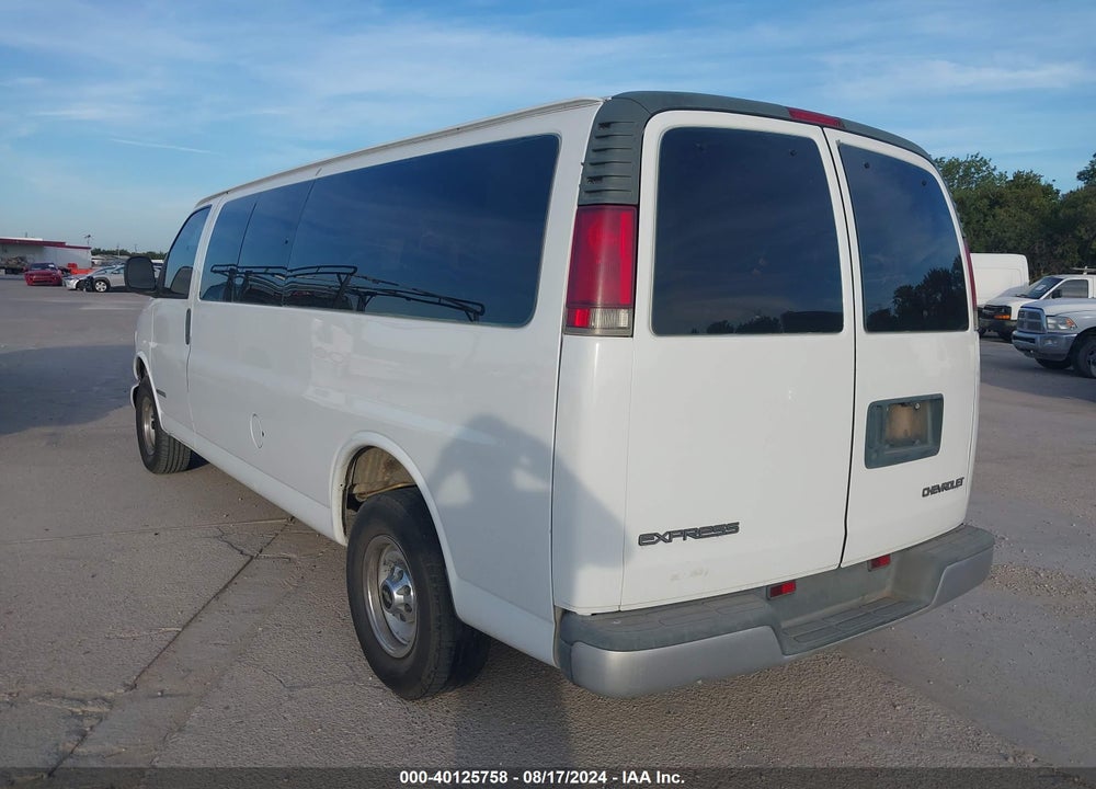 2001 CHEVROLET EXPRESS VIN: 1GAHG39G711175768