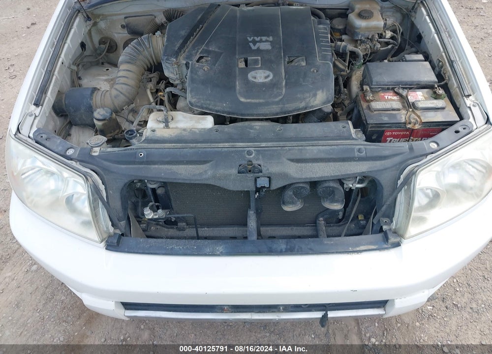 2004 TOYOTA 4RUNNER SR5 V6 VIN: JTEBU14R340050923