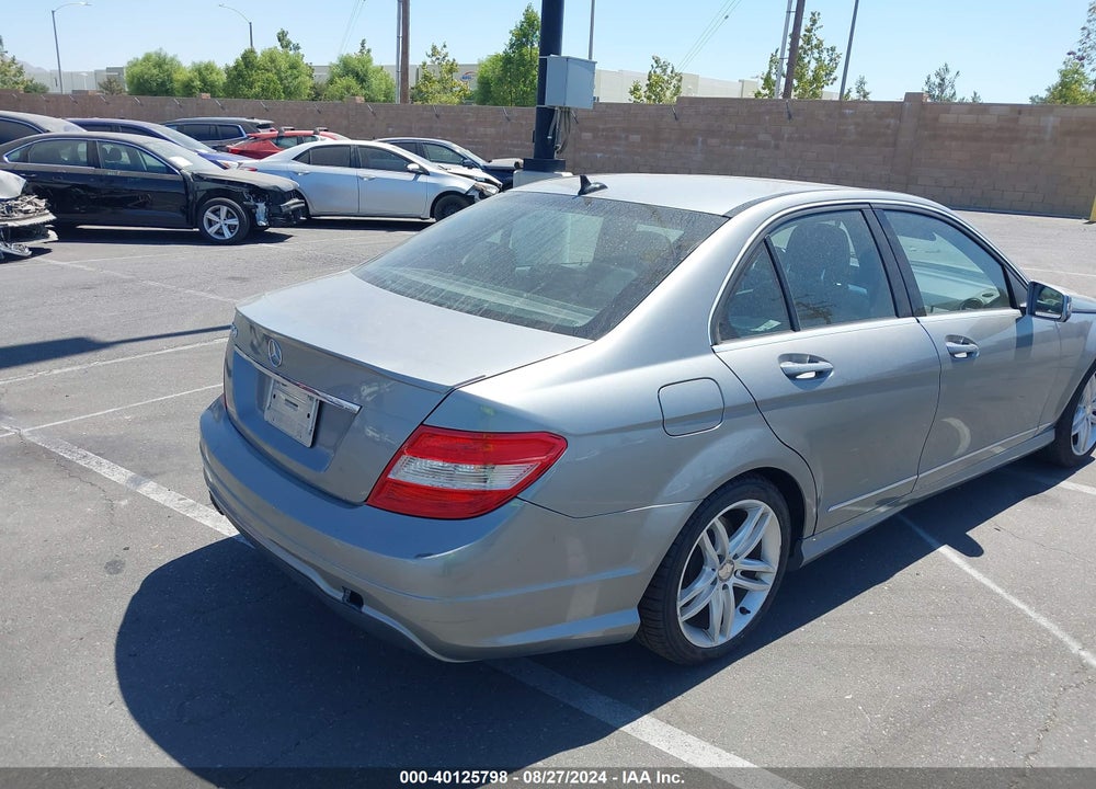 2013 MERCEDES-BENZ C 250 LUXURY/SPORT VIN: WDDGF4HB5DR270620
