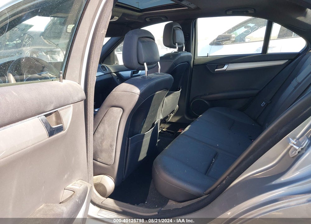 2013 MERCEDES-BENZ C 250 LUXURY/SPORT VIN: WDDGF4HB5DR270620