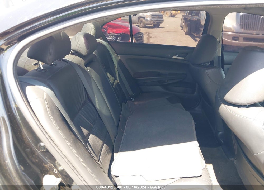2011 HONDA ACCORD 2.4 SE VIN: 1HGCP2F64BA113545