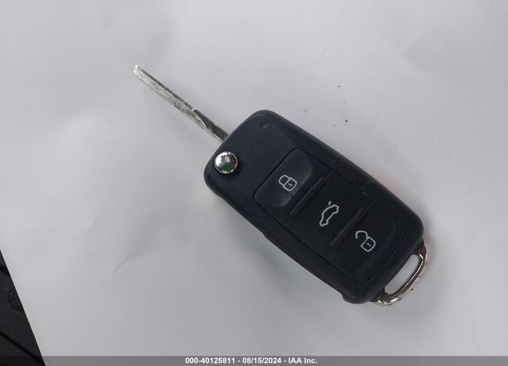 2012 VOLKSWAGEN GOLF 2.5L 4-DOOR VIN: WVWDB7AJXCW332508