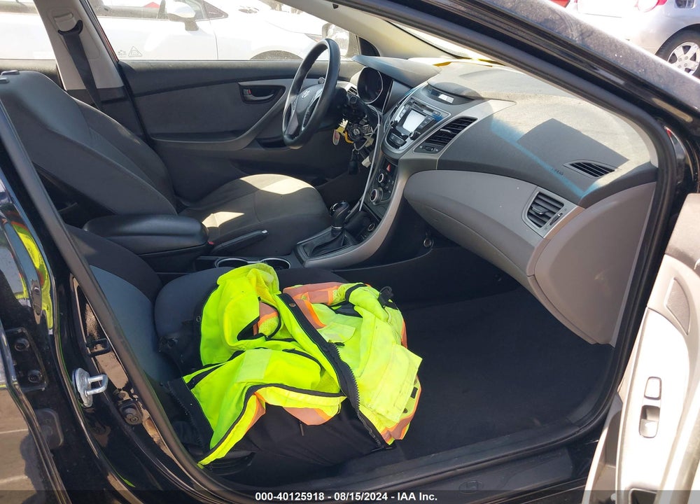 2016 HYUNDAI ELANTRA SE VIN: 5NPDH4AE6GH769532