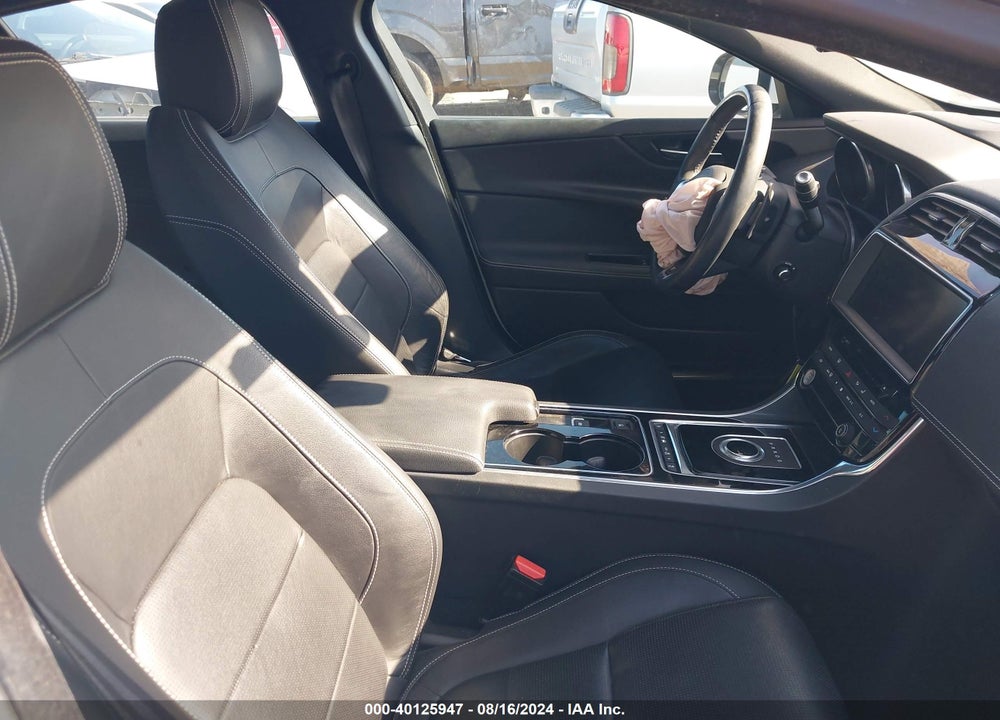 2017 JAGUAR XE 35T R-SPORT VIN: SAJAF4BV7HA956716