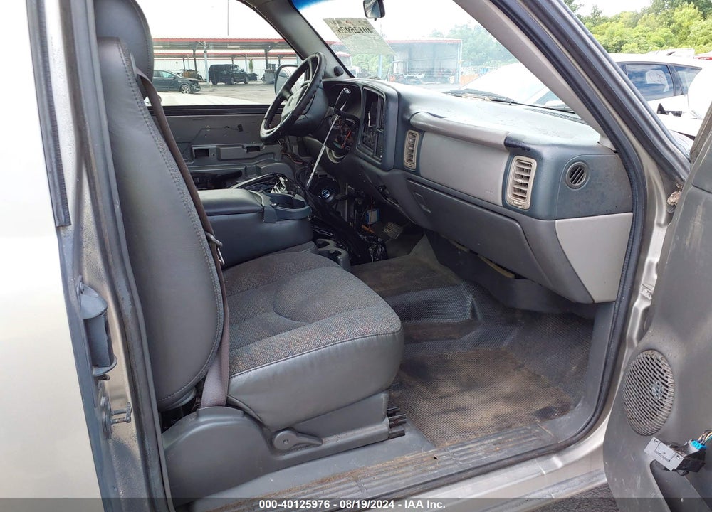 2000 CHEVROLET SILVERADO 1500 LS VIN: 1GCEC19W9YZ294404