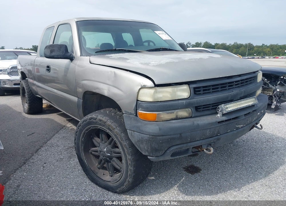 2000 CHEVROLET SILVERADO 1500 LS VIN: 1GCEC19W9YZ294404