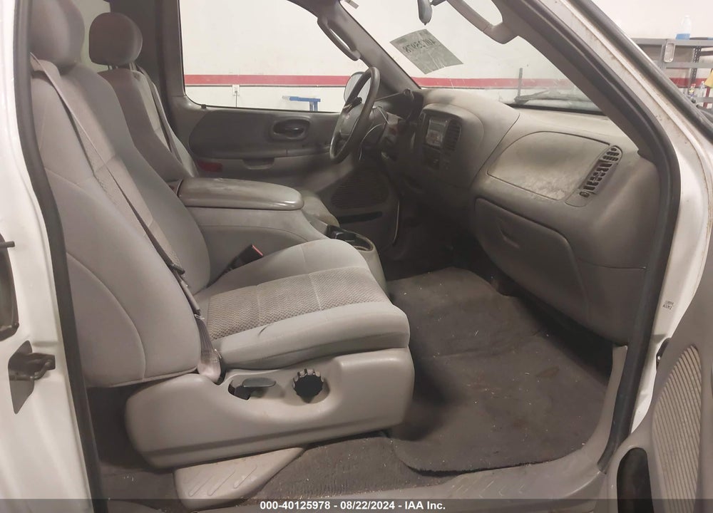 2004 FORD F-150 HERITAGE XL/XLT VIN: 2FTRX17294CA95480