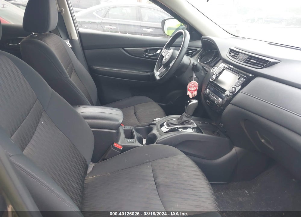 2019 NISSAN ROGUE SV VIN: 5N1AT2MV7KC820733