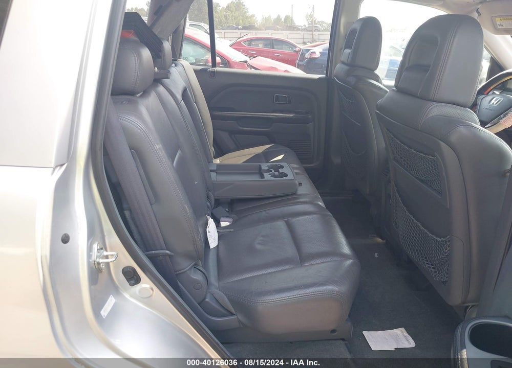 2005 HONDA PILOT EX-L VIN: 5FNYF185X5B018845