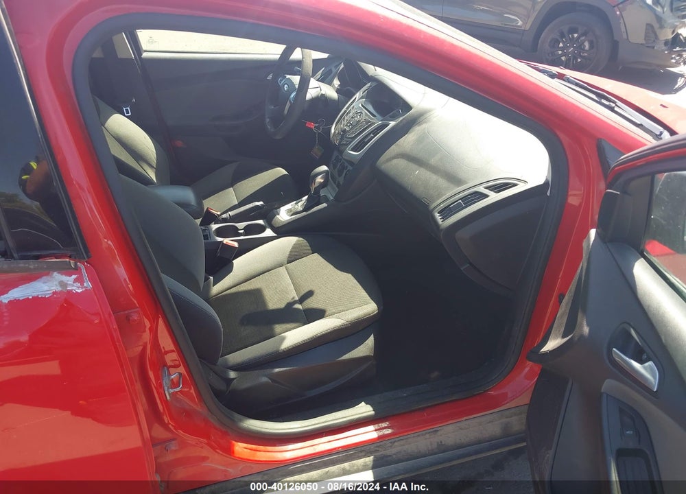 2014 FORD FOCUS SE VIN: 1FADP3F27EL318281