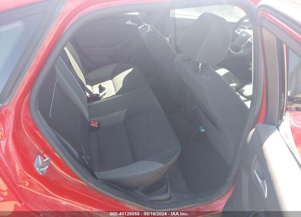 2014 FORD FOCUS SE VIN: 1FADP3F27EL318281