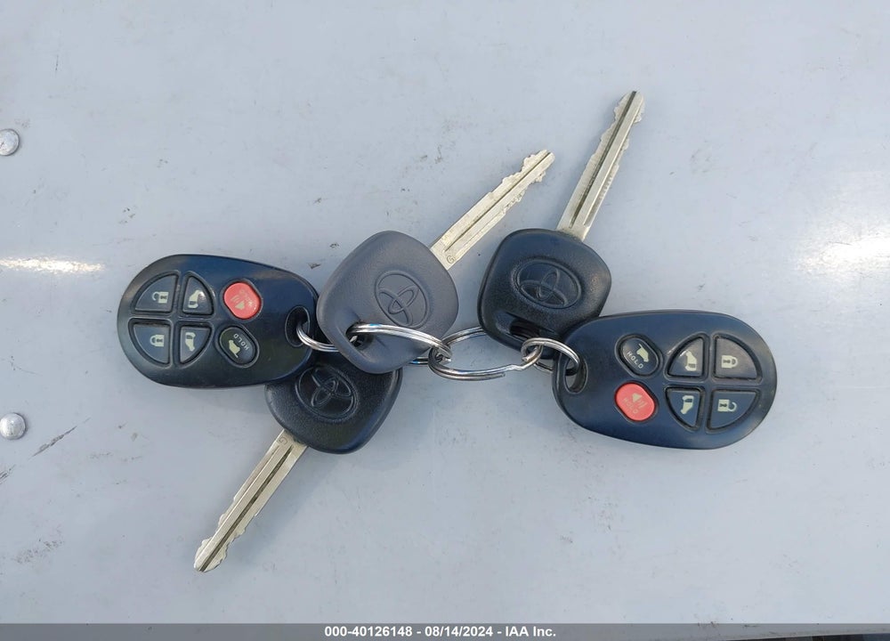 2011 TOYOTA SIENNA VIN: 5TDXK3DC2BS090010