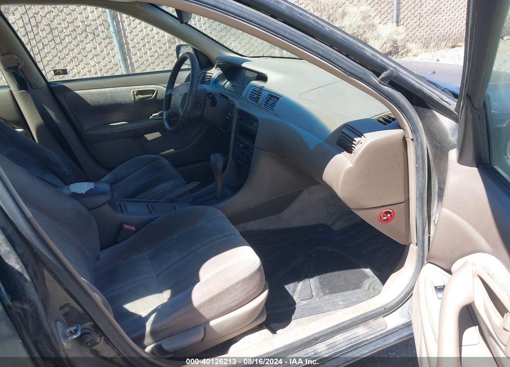 1997 TOYOTA CAMRY LE VIN: JT2BG22K6V0029128
