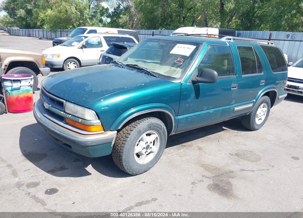 1998 CHEVROLET BLAZER LS VIN: 1GNDT13W2W2164949