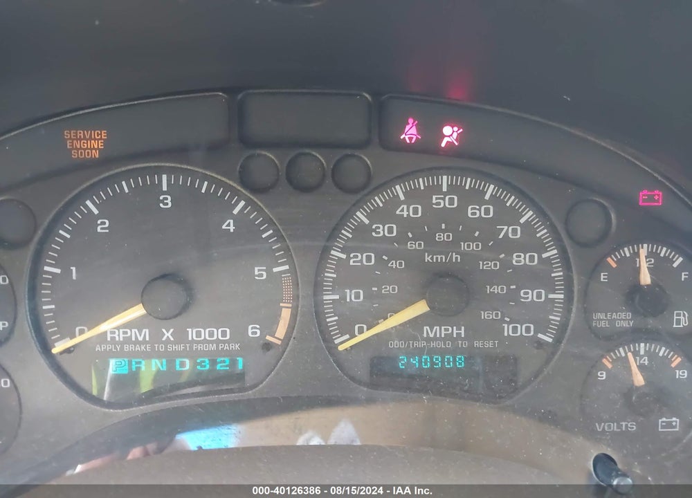 1998 CHEVROLET BLAZER LS VIN: 1GNDT13W2W2164949