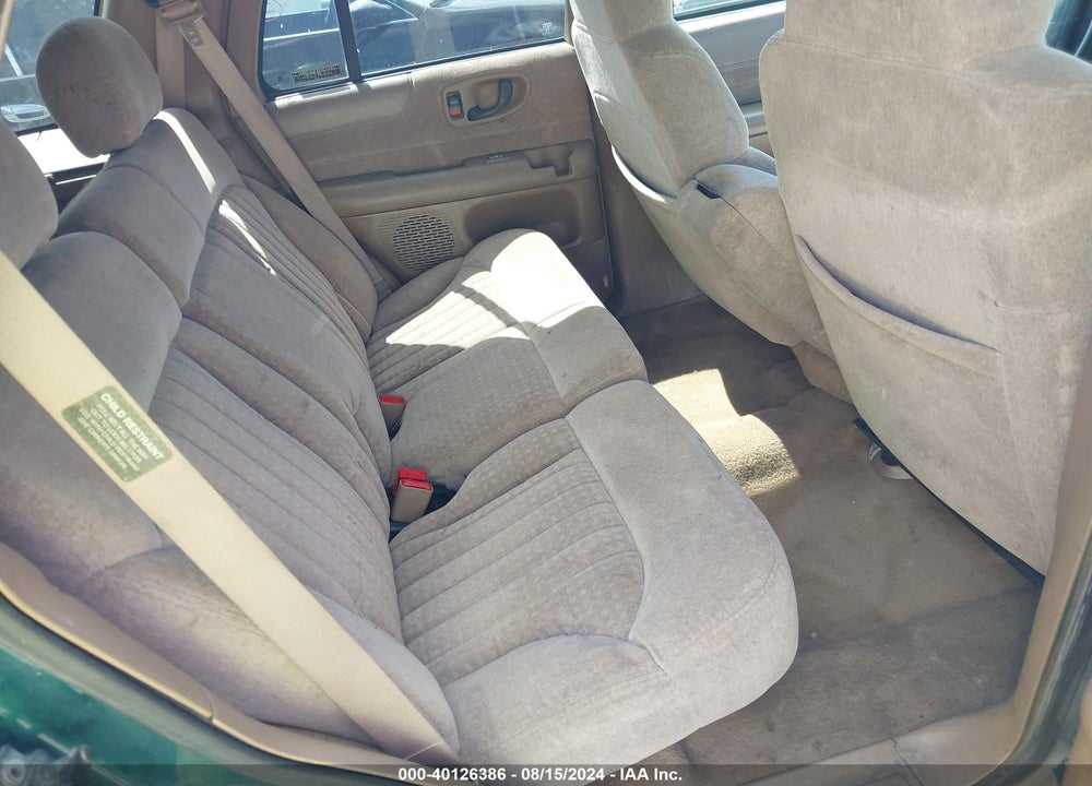 1998 CHEVROLET BLAZER LS VIN: 1GNDT13W2W2164949