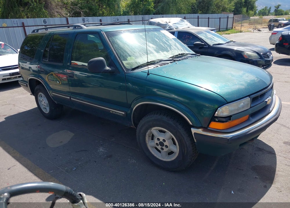 1998 CHEVROLET BLAZER LS VIN: 1GNDT13W2W2164949
