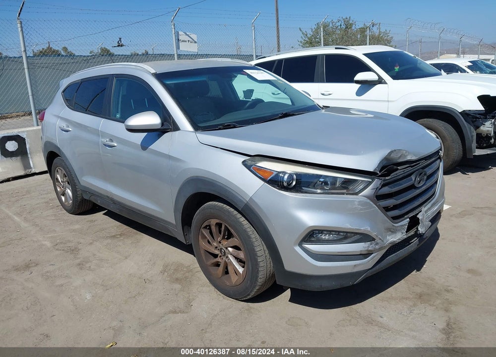 2016 HYUNDAI TUCSON SE VIN: KM8J33A47GU137014
