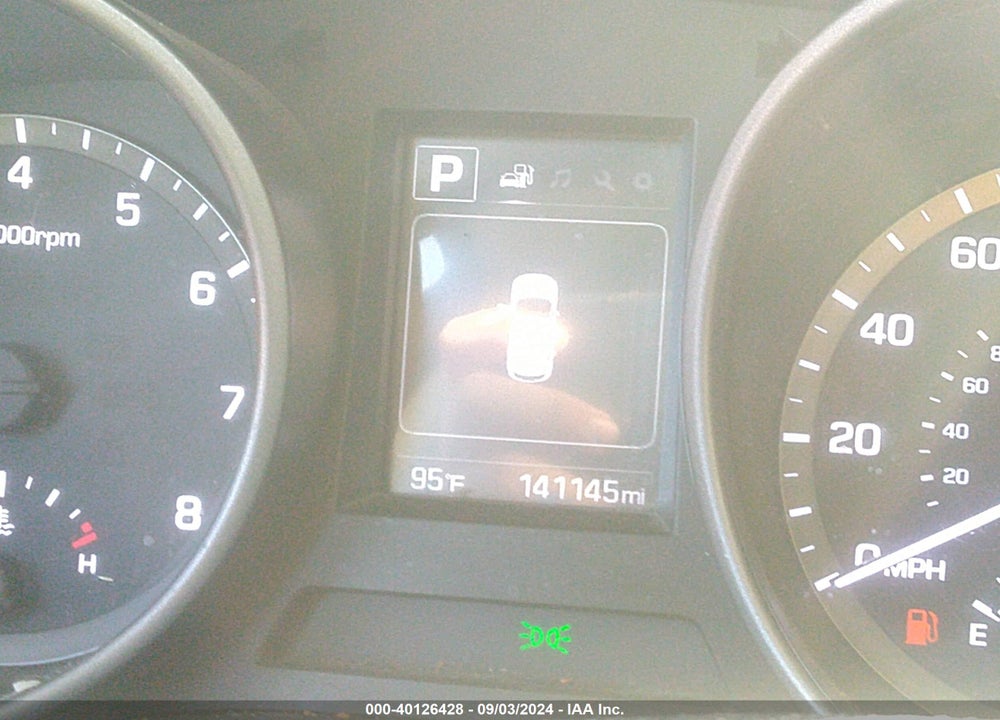 2017 HYUNDAI SANTA FE SPORT 2.4L VIN: 5NMZTDLB5HH004401