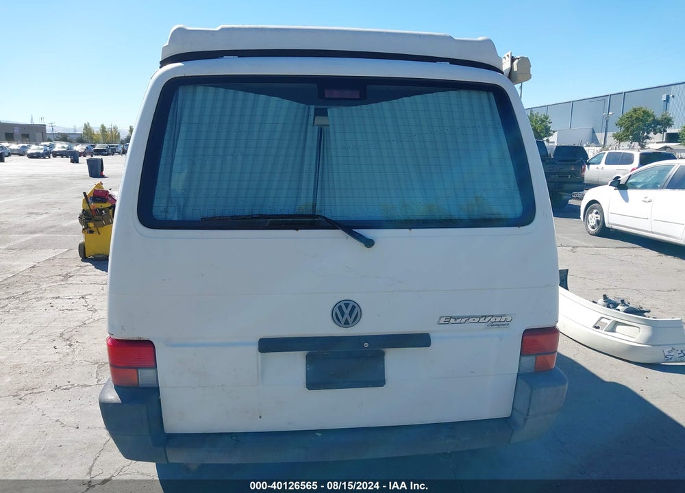 1995 VOLKSWAGEN EUROVAN CAMPER/TRANSPORTER VIN: WV2EE0700SH002317