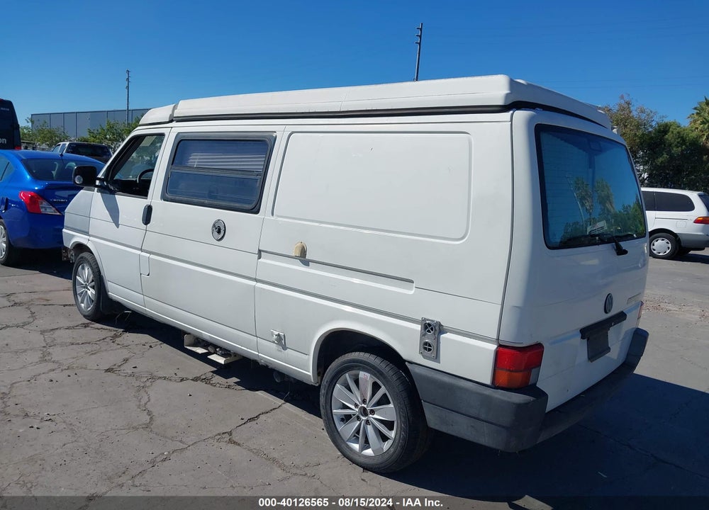 1995 VOLKSWAGEN EUROVAN CAMPER/TRANSPORTER VIN: WV2EE0700SH002317