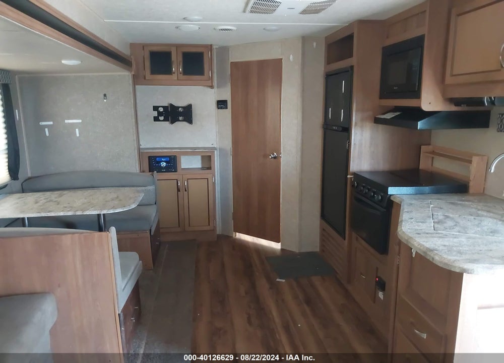 2018 COACHMEN CATALINA VIN: 5ZT2CAPB1JU030453