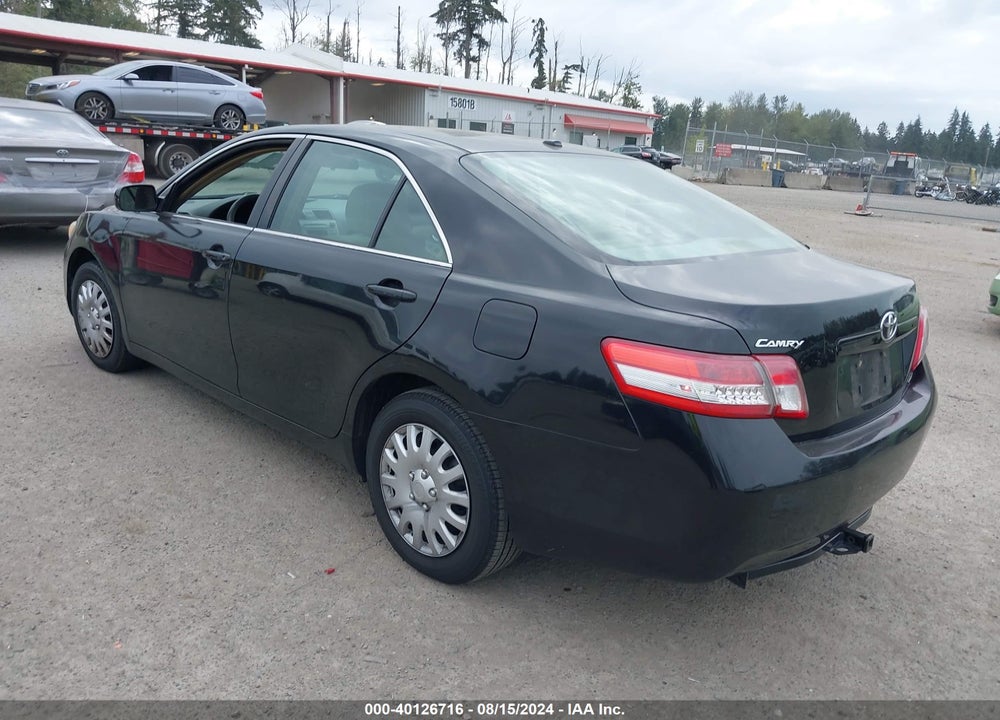 2011 TOYOTA CAMRY LE VIN: 4T1BF3EK2BU174338