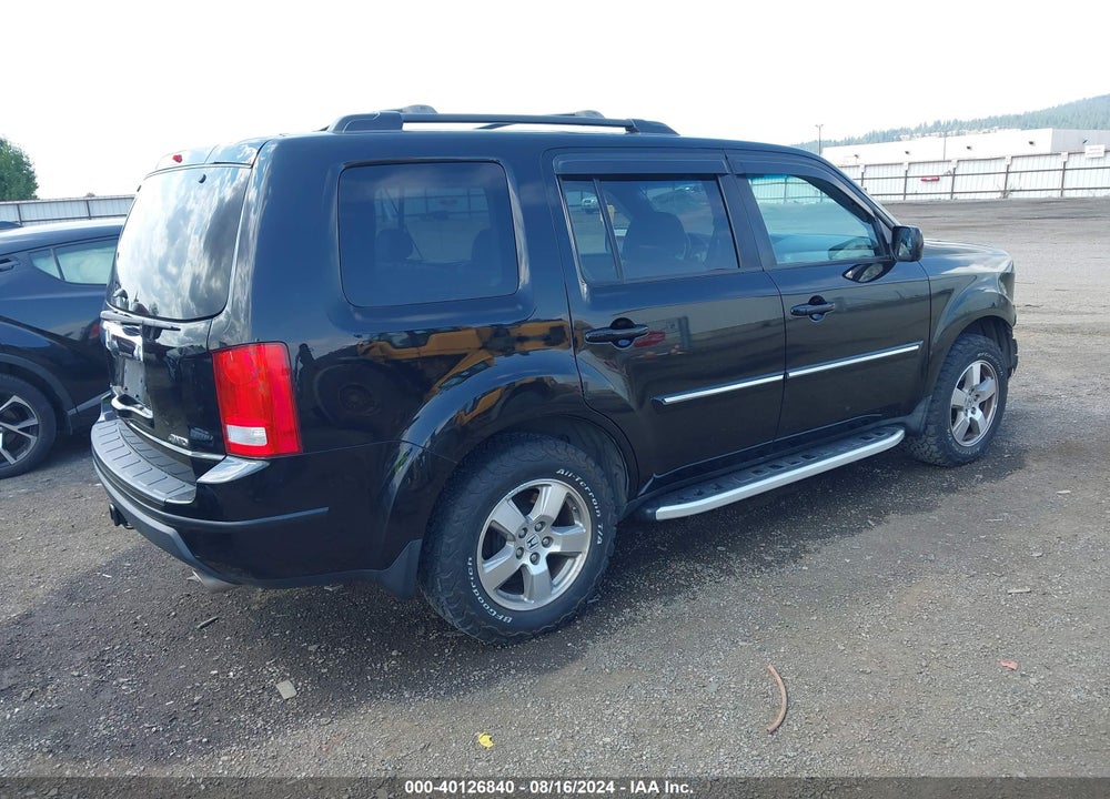 2011 HONDA PILOT EX-L VIN: 5FNYF4H51BB025017