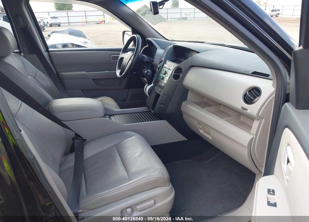 2011 HONDA PILOT EX-L VIN: 5FNYF4H51BB025017