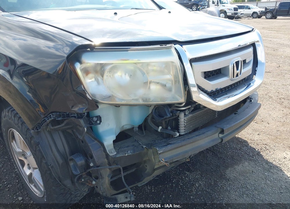 2011 HONDA PILOT EX-L VIN: 5FNYF4H51BB025017