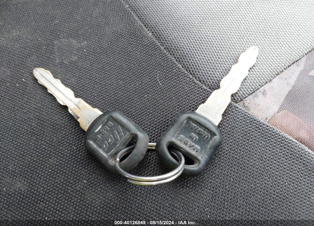 1996 CHEVROLET GMT-400 C1500 VIN: 1GCEC14W8TZ150942