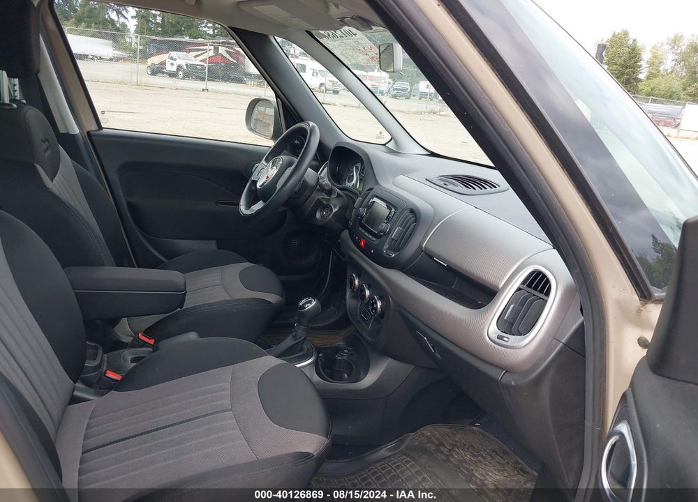 2017 FIAT 500L POP VIN: ZFBCFAAH4HZ038573
