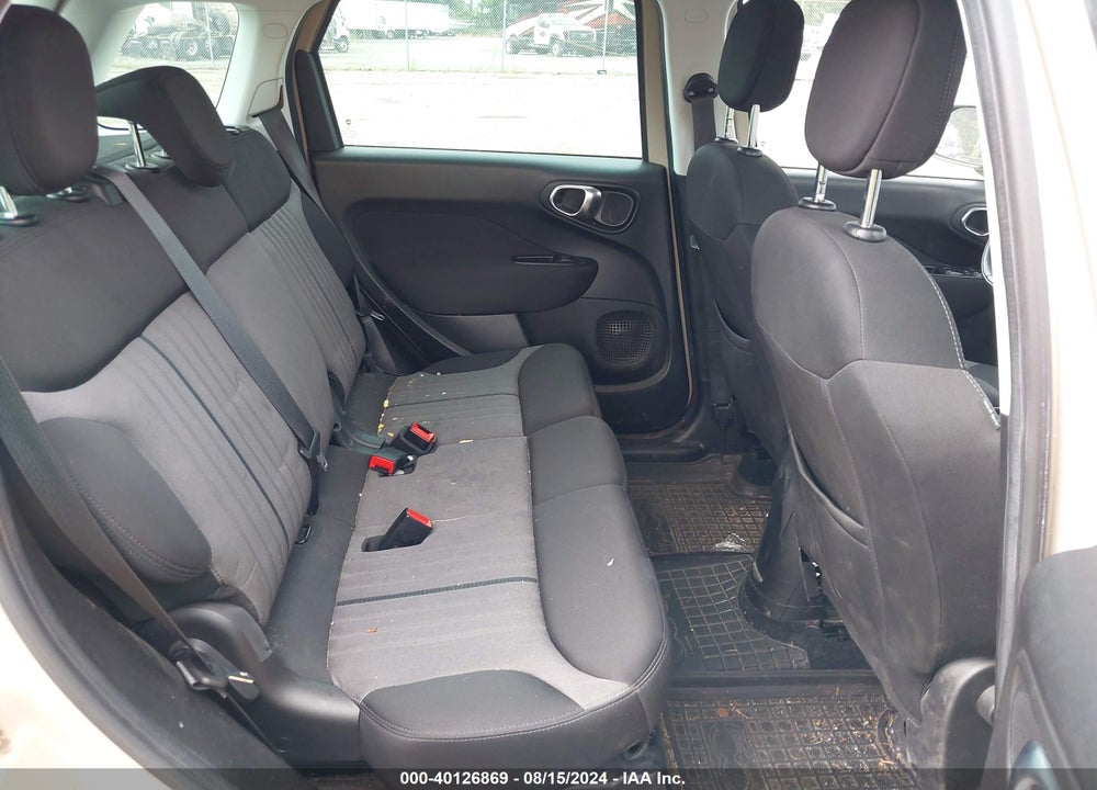 2017 FIAT 500L POP VIN: ZFBCFAAH4HZ038573