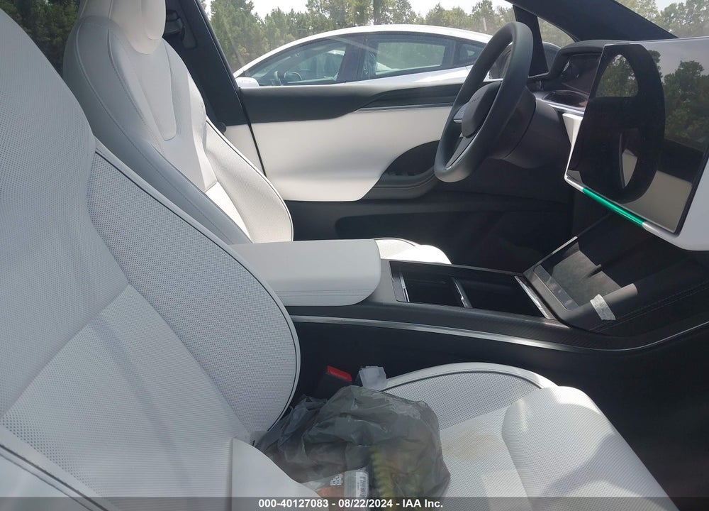 2024 TESLA MODEL X PLAID TRI MOTOR ALL-WHEEL DRIVE VIN: 7SAXCBE68RF445666