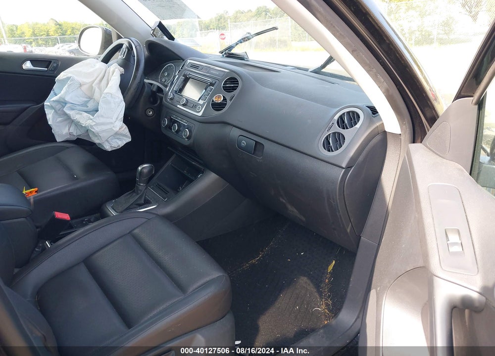 2012 VOLKSWAGEN TIGUAN SE VIN: WVGBV7AX9CW548946