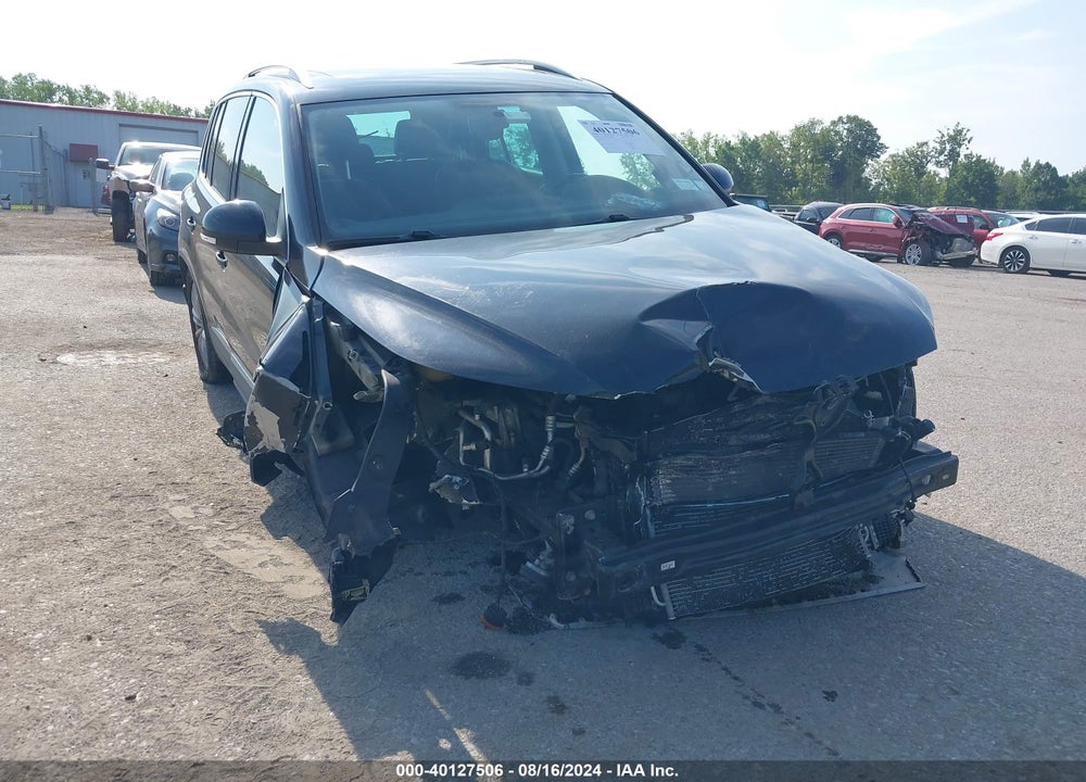 2012 VOLKSWAGEN TIGUAN SE VIN: WVGBV7AX9CW548946